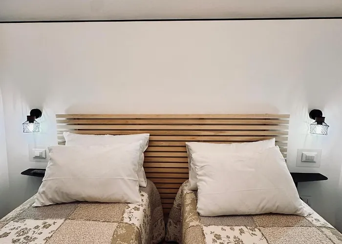 A Pie Piazza Apartment *